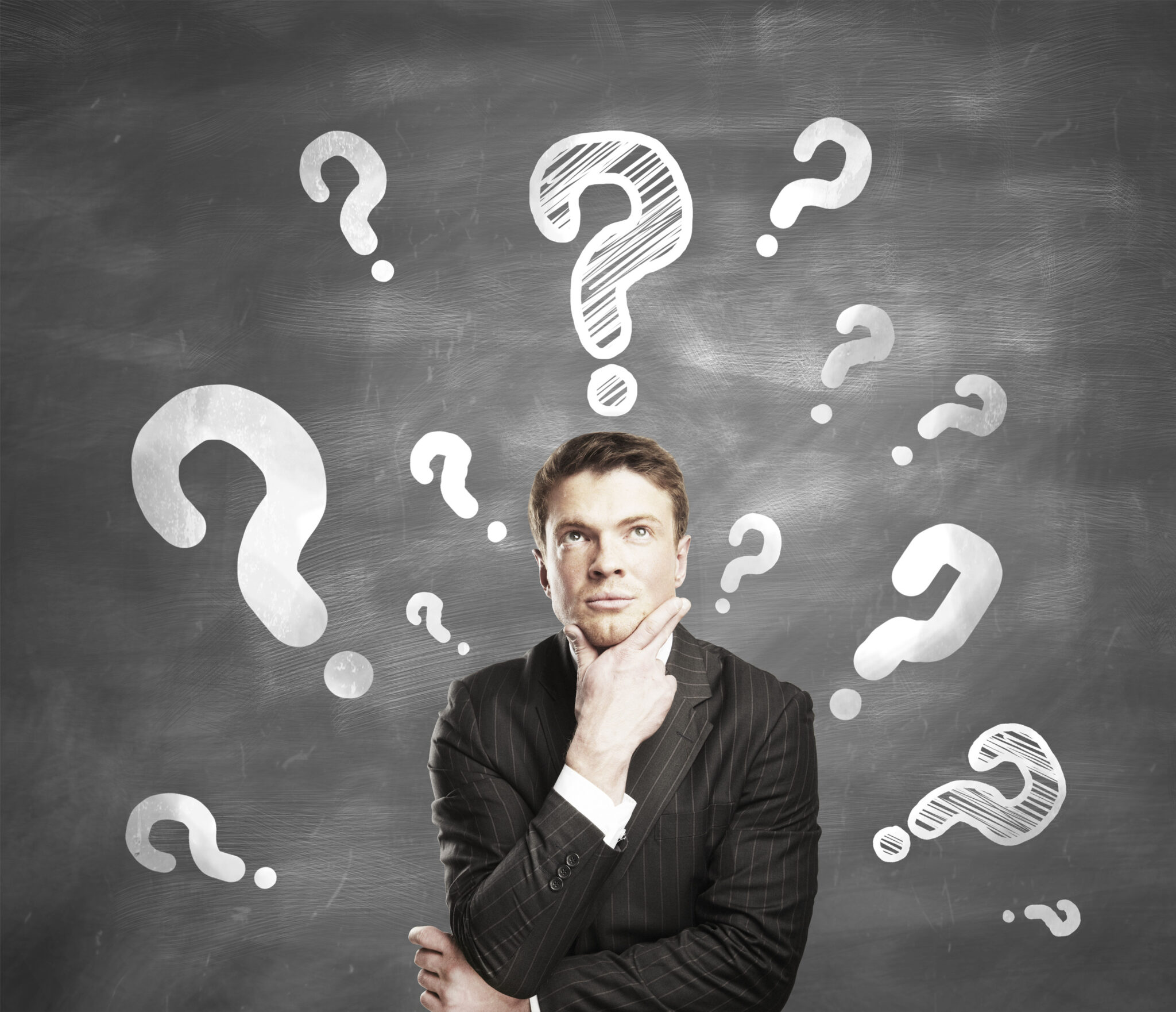 Много вопросов. Человек с вопросом. Человек и вопросы вокруг него. Люди задаются вопросом что им. Человек задает вопрос.
